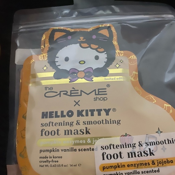 Hello kitty Halloween bundle - Picture 4 of 5